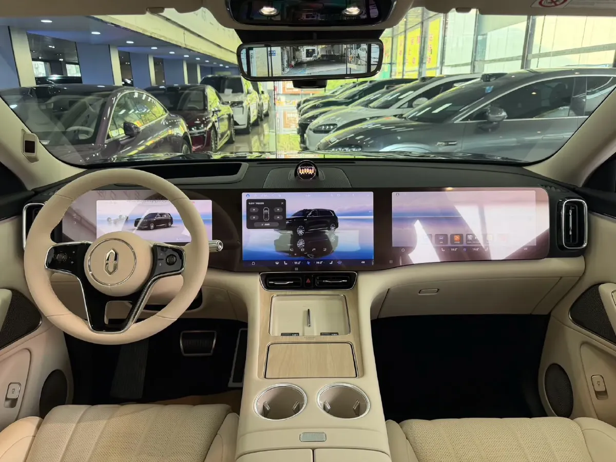 2025 AITO AITO M8 REEV 160HP REEV 53.4KWH,autocango,china used car exporter,china ev exporter,chinese used car exporter,chinese used ev exporter