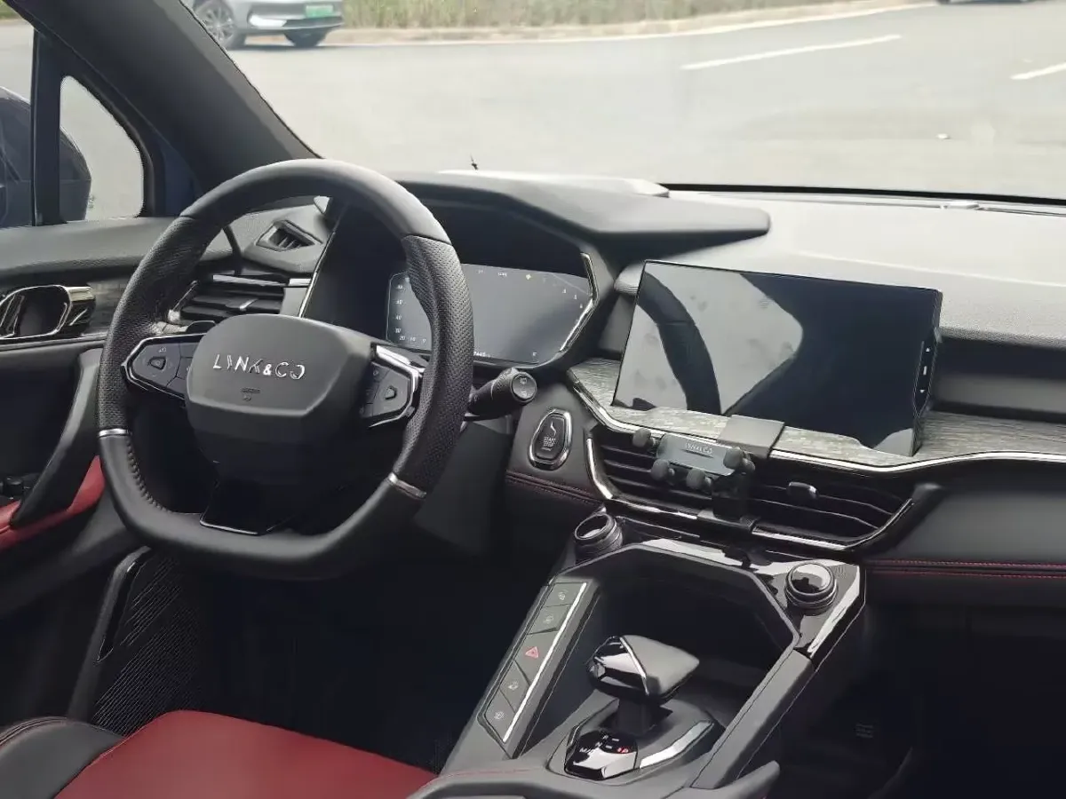 2020 LYNK&CO 06 1.5T 177HP L3 7DCT,autocango,china used car exporter,china ev exporter,chinese used car exporter,chinese used ev exporter