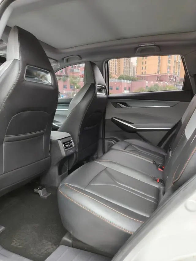 2023 ChangAn CS75 Plus 1.5T 188HP L4 8AT,autocango,china used car exporter,china ev exporter,chinese used car exporter,chinese used ev exporter