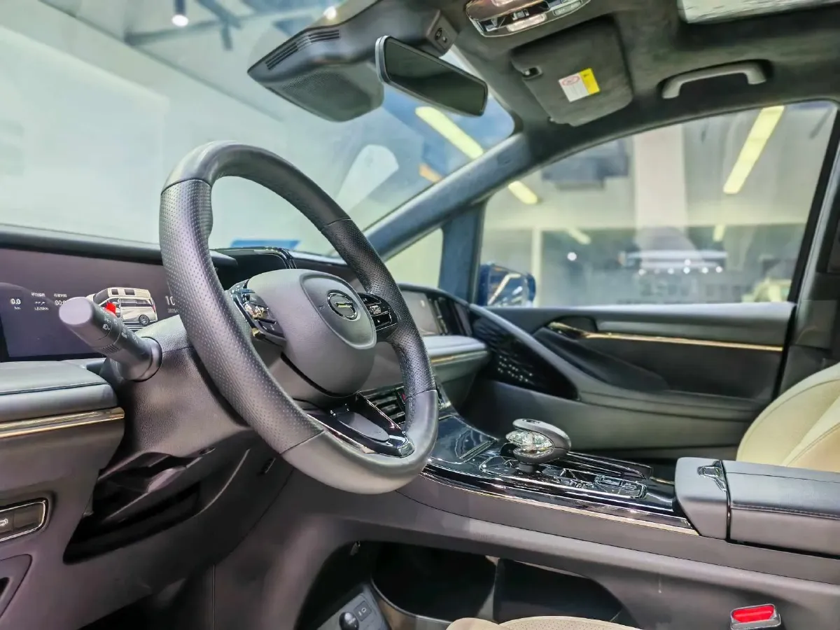 2023 GAC Trumpchi M8 2.0T 252HP L4 8AT,autocango,china used car exporter,china ev exporter,chinese used car exporter,chinese used ev exporter