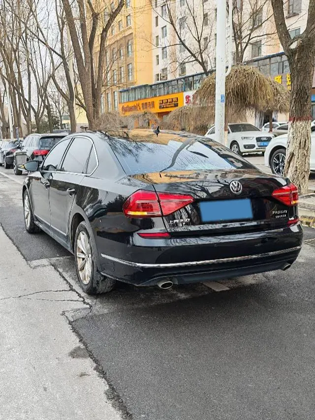 2017 Volkswagen Passat 1.8T 180HP L4 7DCT,autocango,china used car exporter,china ev exporter,chinese used car exporter,chinese used ev exporter