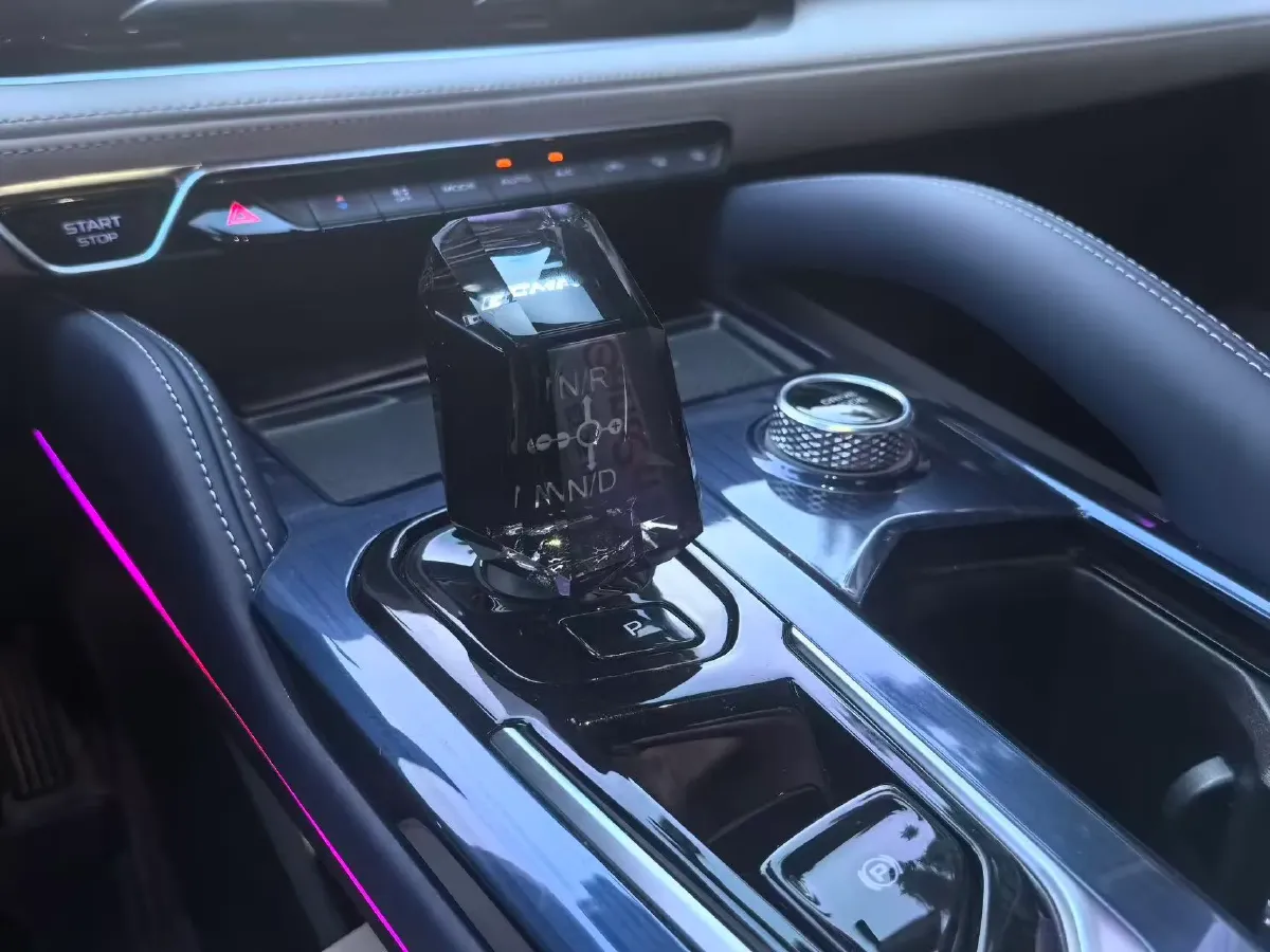 2022 Geely Monjaro 1.5T 150HP L3 3DHT Hybrid,autocango,china used car exporter,china ev exporter,chinese used car exporter,chinese used ev exporter