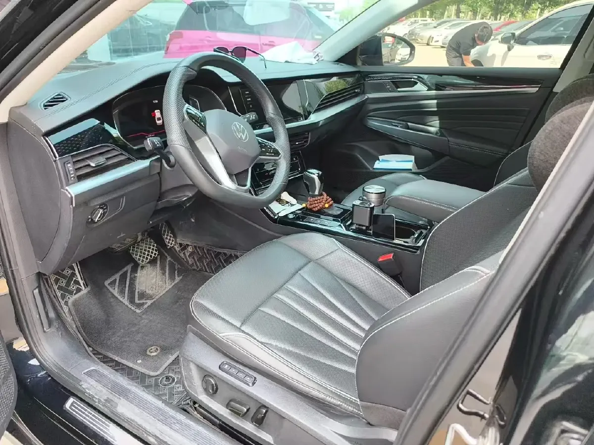 2024 Volkswagen Passat 2.0T 220HP L4 7DCT,autocango,china used car exporter,china ev exporter,chinese used car exporter,chinese used ev exporter