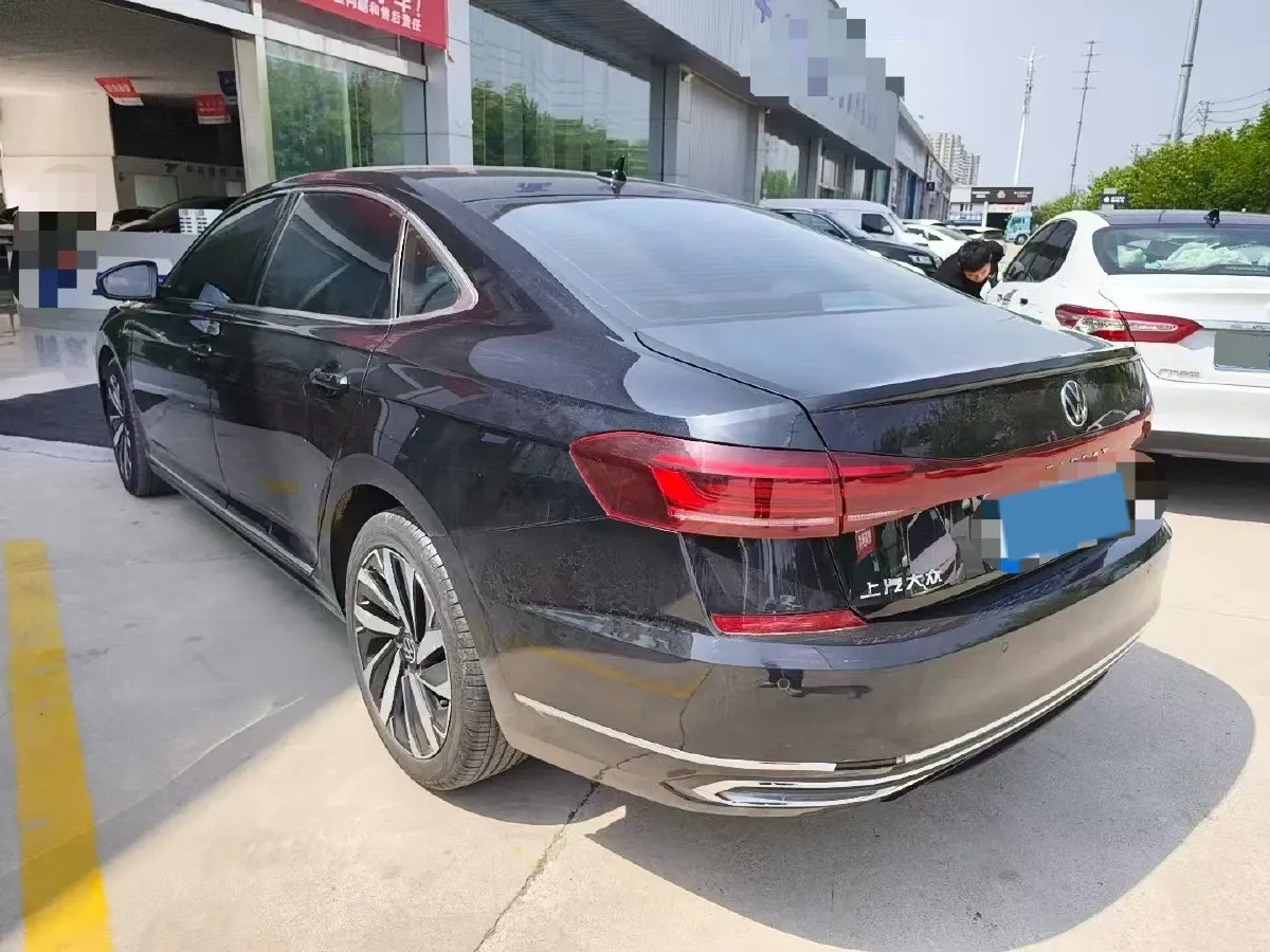 2024 Volkswagen Passat 2.0T 220HP L4 7DCT,autocango,china used car exporter,china ev exporter,chinese used car exporter,chinese used ev exporter