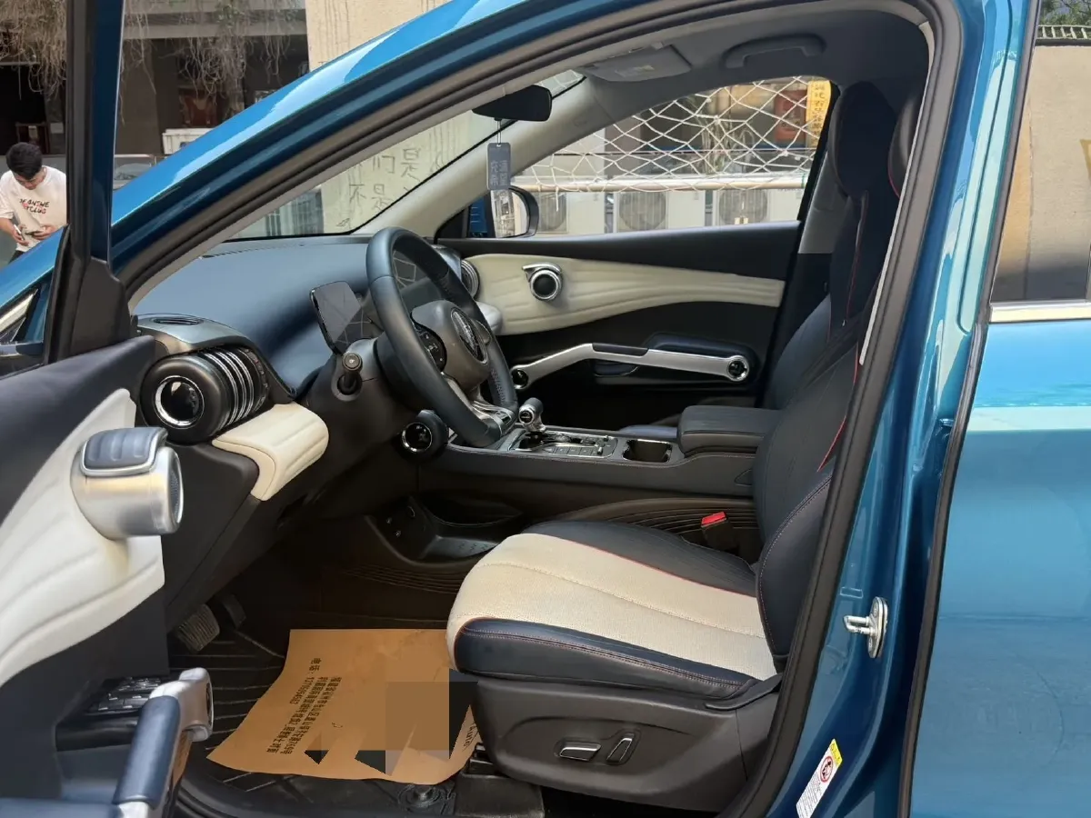 2022 Hycan Z03 BEV 64.23KWH,autocango,china used car exporter,china ev exporter,chinese used car exporter,chinese used ev exporter