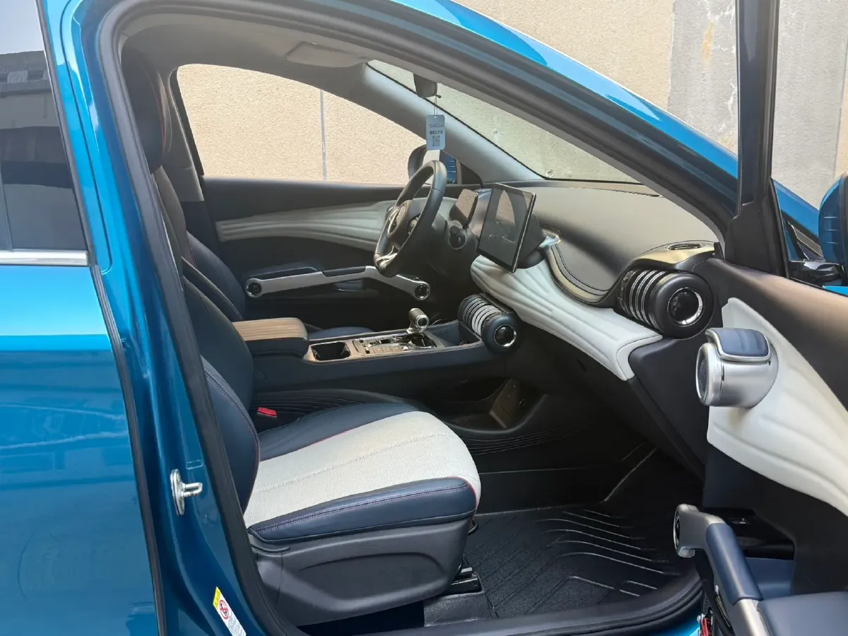 2022 Hycan Z03 BEV 64.23KWH,autocango,china used car exporter,china ev exporter,chinese used car exporter,chinese used ev exporter