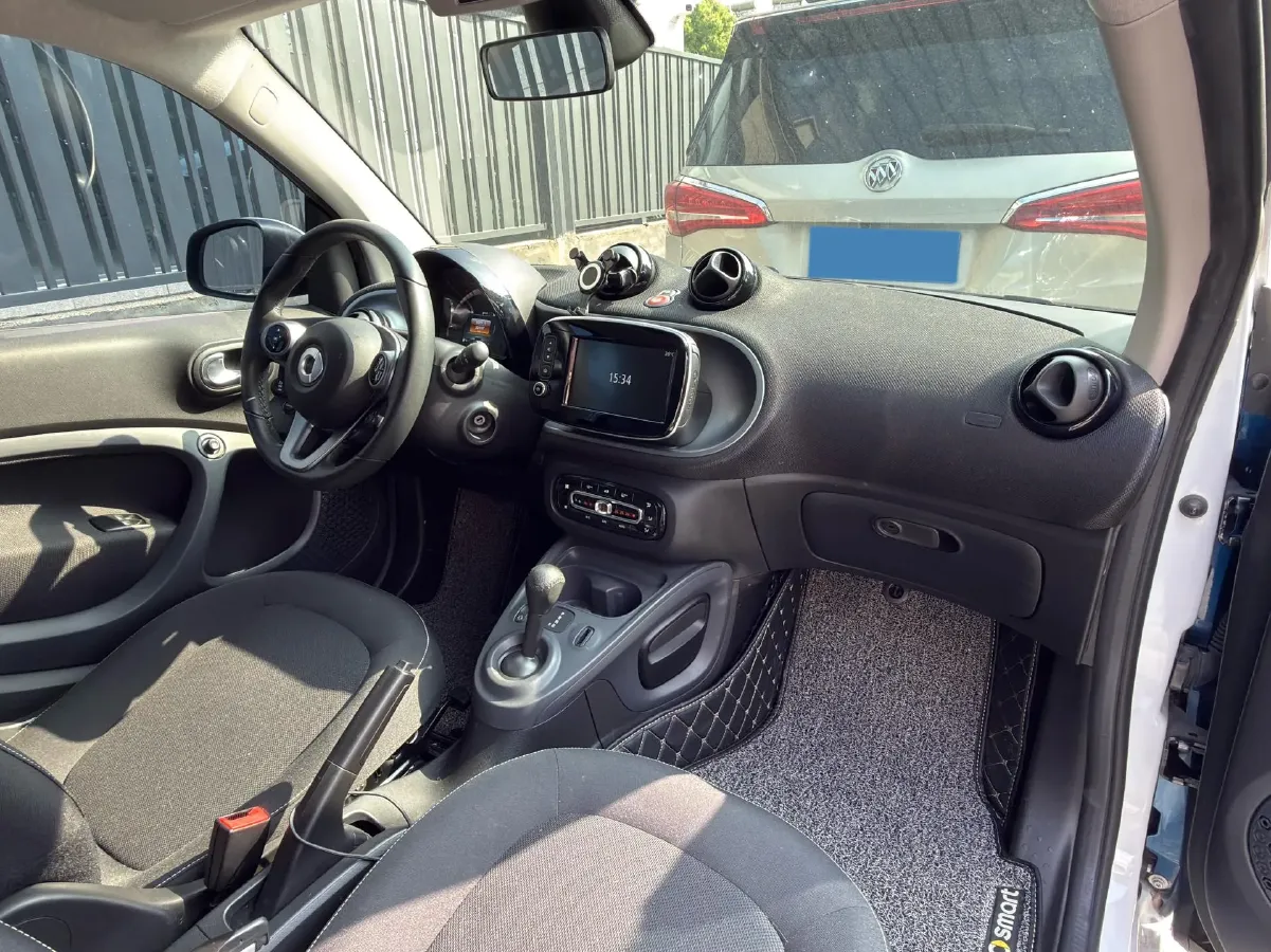 2019 Smart smart fortwo 0.9T 90HP L3 6DCT,autocango,china used car exporter,china ev exporter,chinese used car exporter,chinese used ev exporter