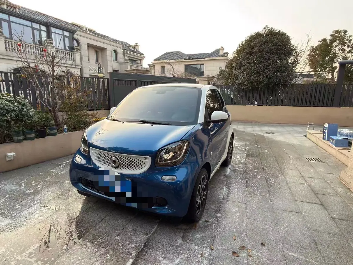 2019 Smart smart fortwo 0.9T 90HP L3 6DCT,autocango,china used car exporter,china ev exporter,chinese used car exporter,chinese used ev exporter