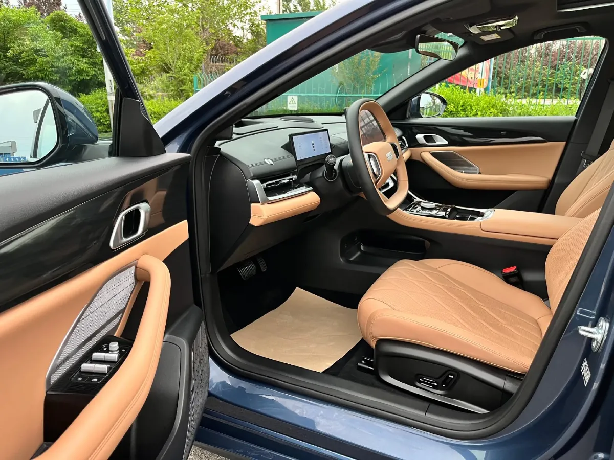 2025 Geely Galaxy A7 1.5L 112HP L4 1DHT PHEV,autocango,china used car exporter,china ev exporter,chinese used car exporter,chinese used ev exporter