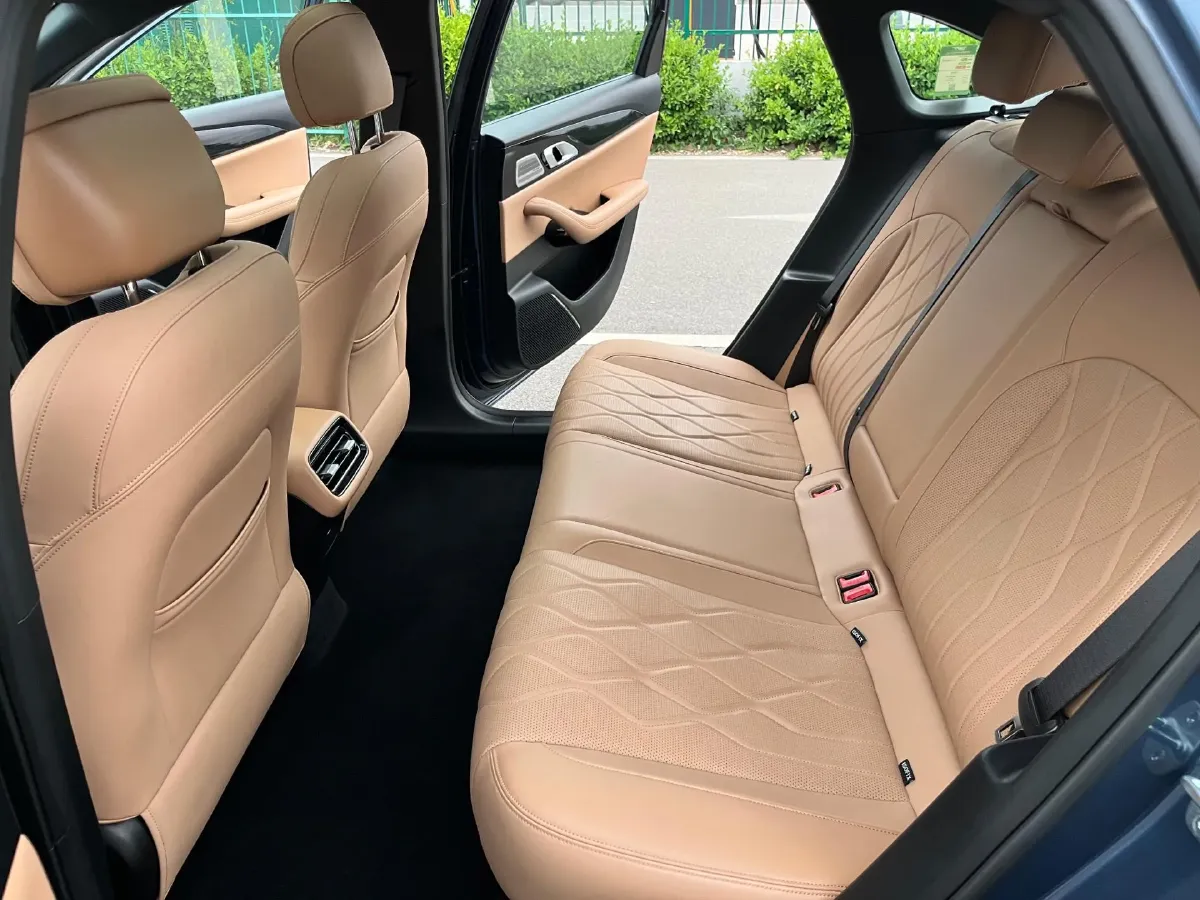 2025 Geely Galaxy A7 1.5L 112HP L4 1DHT PHEV,autocango,china used car exporter,china ev exporter,chinese used car exporter,chinese used ev exporter