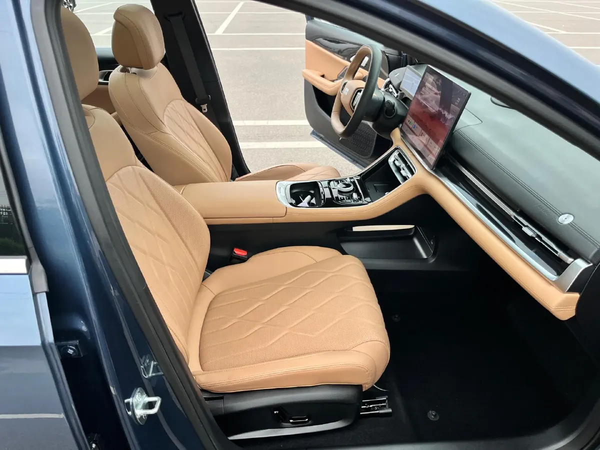 2025 Geely Galaxy A7 1.5L 112HP L4 1DHT PHEV,autocango,china used car exporter,china ev exporter,chinese used car exporter,chinese used ev exporter