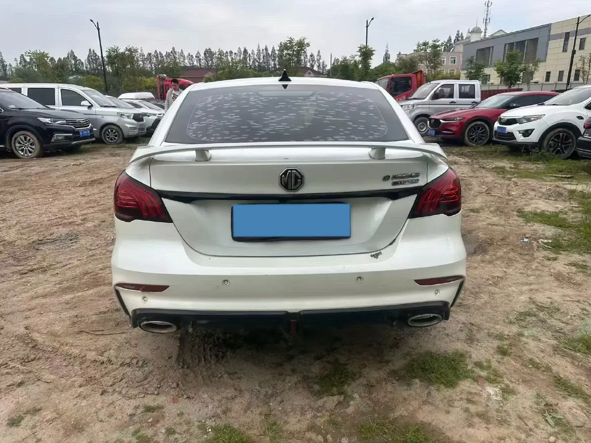 2020 HongQi H5 1.8T 197HP L4 6AT,autocango,china used car exporter,china ev exporter,chinese used car exporter,chinese used ev exporter