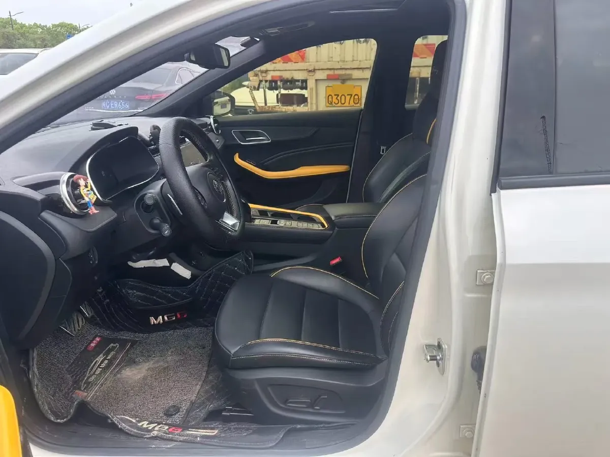 2020 HongQi H5 1.8T 197HP L4 6AT,autocango,china used car exporter,china ev exporter,chinese used car exporter,chinese used ev exporter