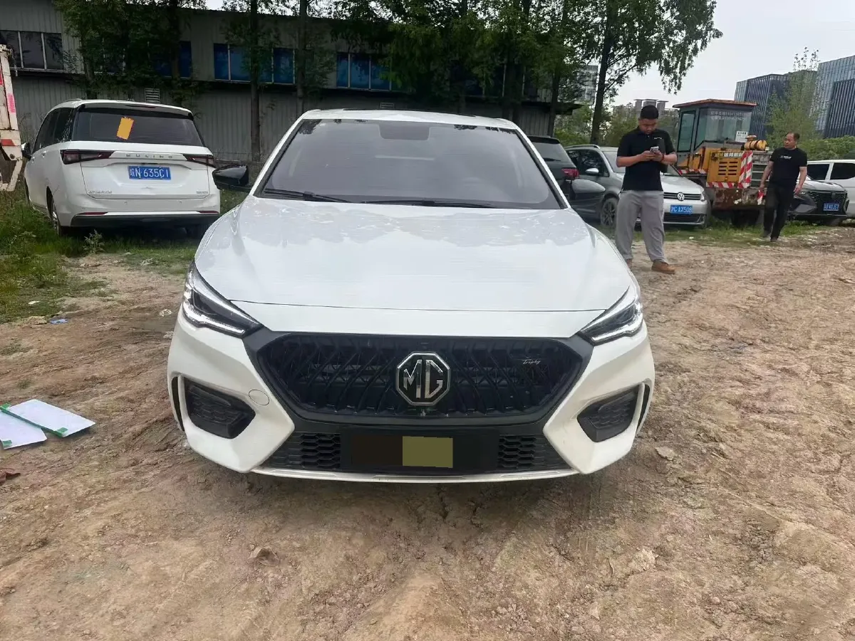 2020 HongQi H5 1.8T 197HP L4 6AT,autocango,china used car exporter,china ev exporter,chinese used car exporter,chinese used ev exporter