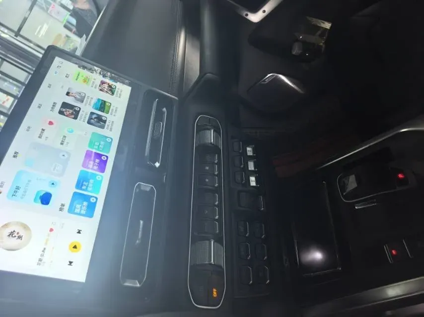 2025 212 212 T01 2.0T 252HP L4 8AT,autocango,china used car exporter,china ev exporter,chinese used car exporter,chinese used ev exporter