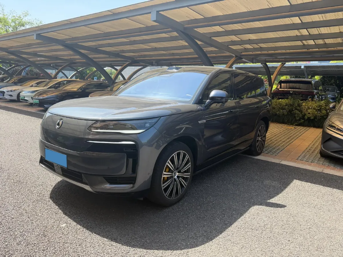 2026 Denza DenzaN9 2.0T 207HP L4 E-CVT PHEV,autocango,china used car exporter,china ev exporter,chinese used car exporter,chinese used ev exporter