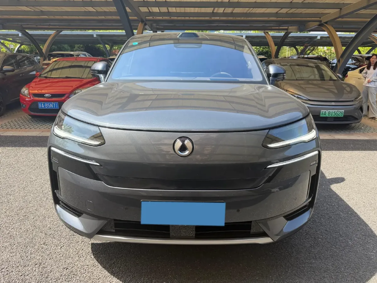 2026 Denza DenzaN9 2.0T 207HP L4 E-CVT PHEV,autocango,china used car exporter,china ev exporter,chinese used car exporter,chinese used ev exporter