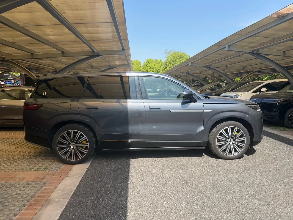 2026 Denza DenzaN9 2.0T 207HP L4 E-CVT PHEV,autocango,china used car exporter,china ev exporter,chinese used car exporter,chinese used ev exporter