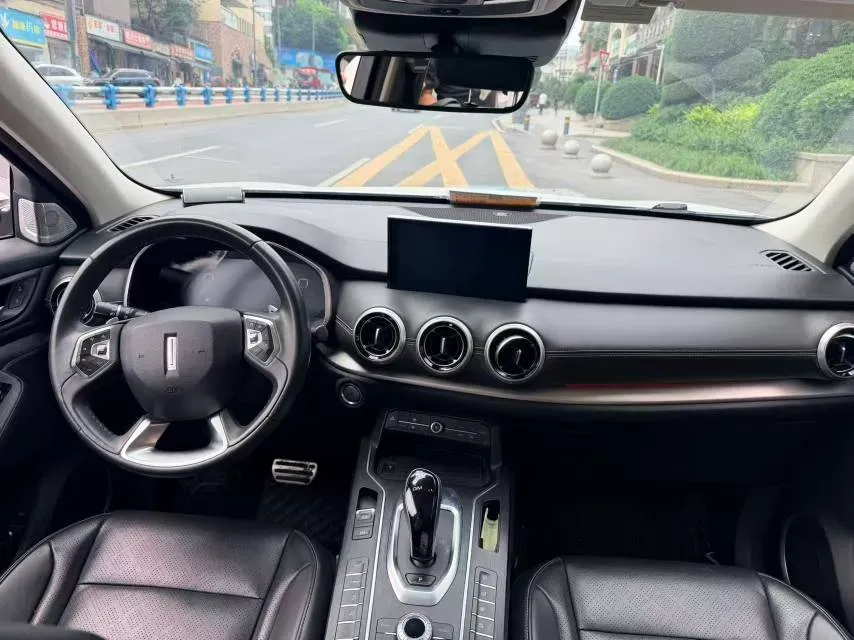 2018 WEY VV6 2.0T 197HP L4 7DCT,autocango,china used car exporter,china ev exporter,chinese used car exporter,chinese used ev exporter