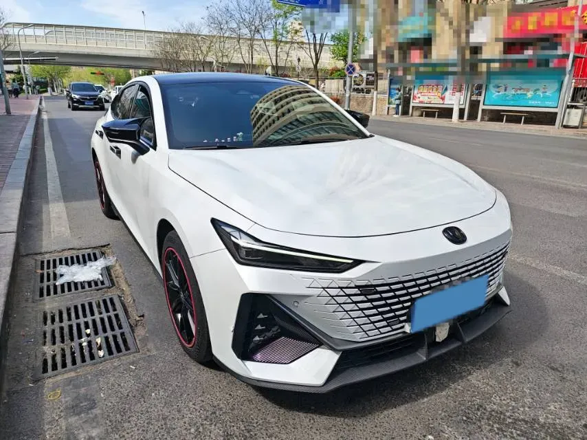 2023 ChangAn UNI-V 1.5T 188HP L4 7DCT,autocango,china used car exporter,china ev exporter,chinese used car exporter,chinese used ev exporter