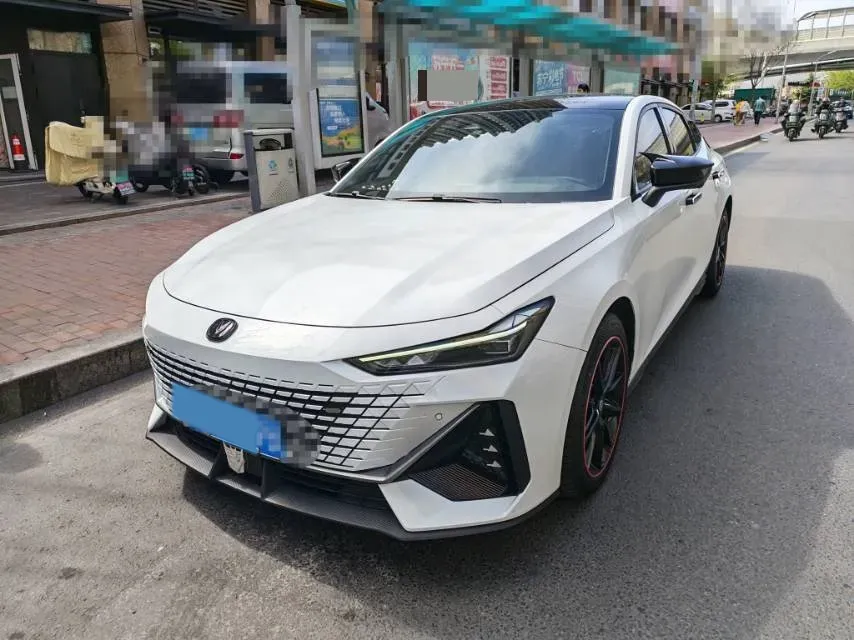 2023 ChangAn UNI-V 1.5T 188HP L4 7DCT,autocango,china used car exporter,china ev exporter,chinese used car exporter,chinese used ev exporter