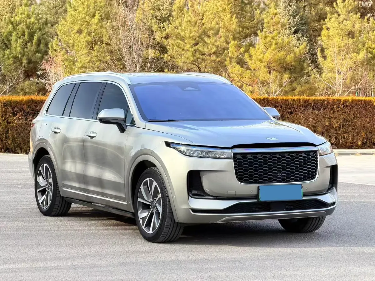 2021 Li ONE Range Extended 131HP REEV 40.5KWH,autocango,china used car exporter,china ev exporter,chinese used car exporter,chinese used ev exporter