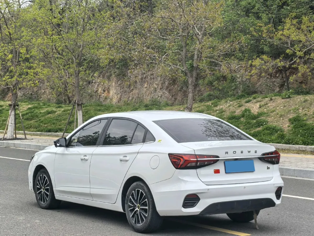 2021 Roewe i5 1.5L 120HP L4 CVT,autocango,china used car exporter,china ev exporter,chinese used car exporter,chinese used ev exporter