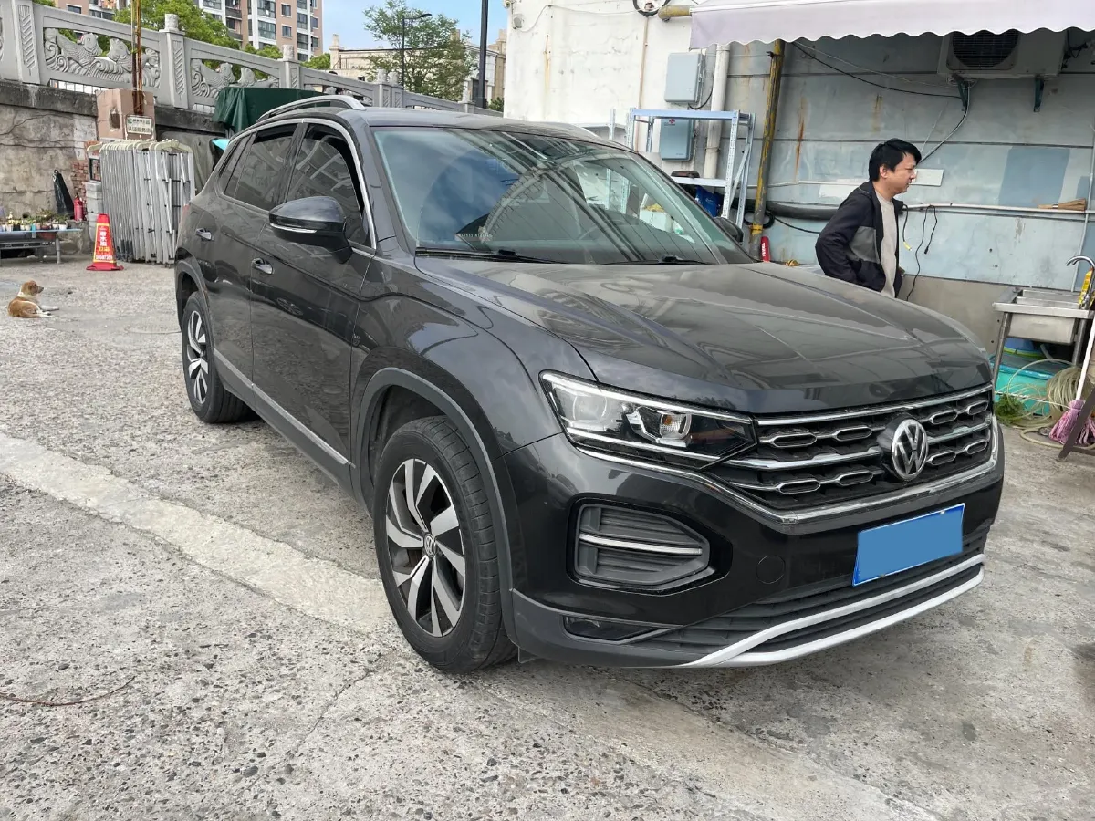 2019 Jeep Cherokee 2.0T 234HP L4 9AT,autocango,china used car exporter,china ev exporter,chinese used car exporter,chinese used ev exporter
