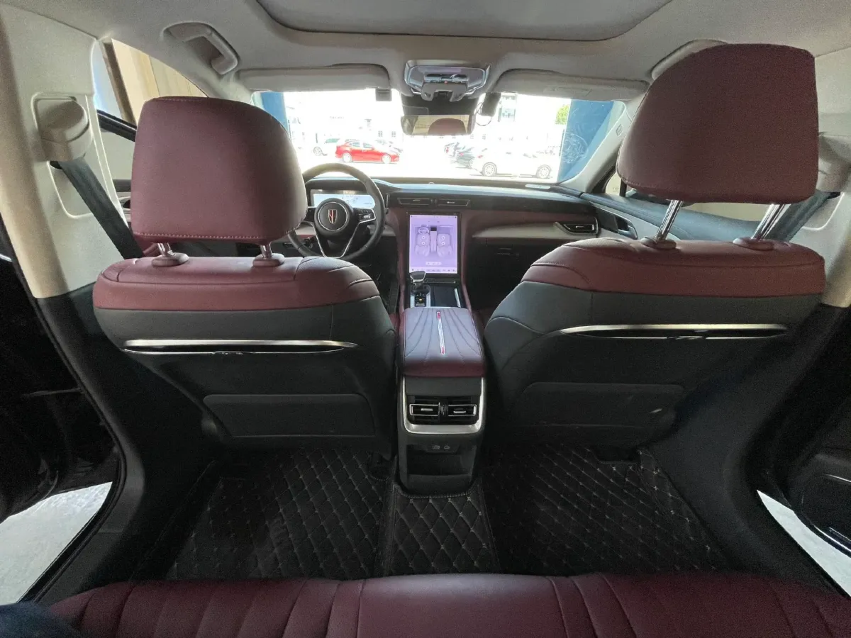 2025 HongQi H5 1.5T 169HP L4 1DHT Hybrid,autocango,china used car exporter,china ev exporter,chinese used car exporter,chinese used ev exporter