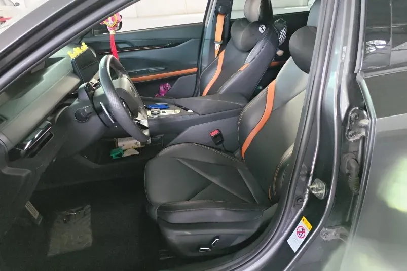 2022 ChangAn UNI-V 1.5T 188HP L4 7DCT,autocango,china used car exporter,china ev exporter,chinese used car exporter,chinese used ev exporter