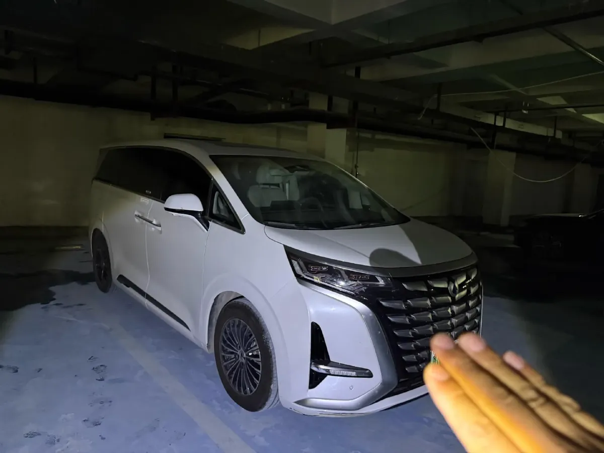 2022 HongQi HS7 3.0T 337HP V6 8AT,autocango,china used car exporter,china ev exporter,chinese used car exporter,chinese used ev exporter