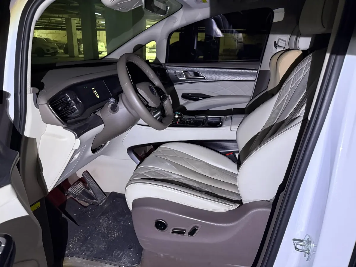 2022 HongQi HS7 3.0T 337HP V6 8AT,autocango,china used car exporter,china ev exporter,chinese used car exporter,chinese used ev exporter