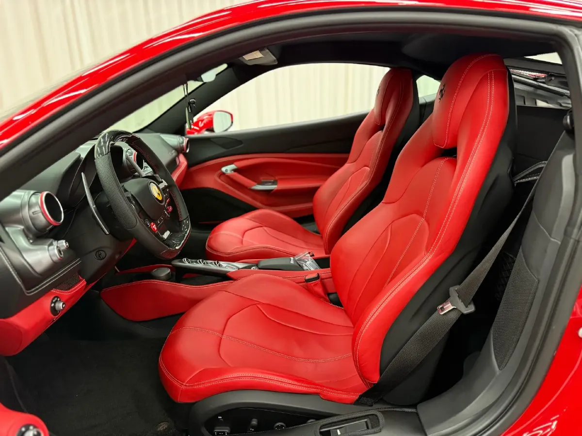 2019 Aston Martin DB11 5.2T 639HP V12 8AT,autocango,china used car exporter,china ev exporter,chinese used car exporter,chinese used ev exporter