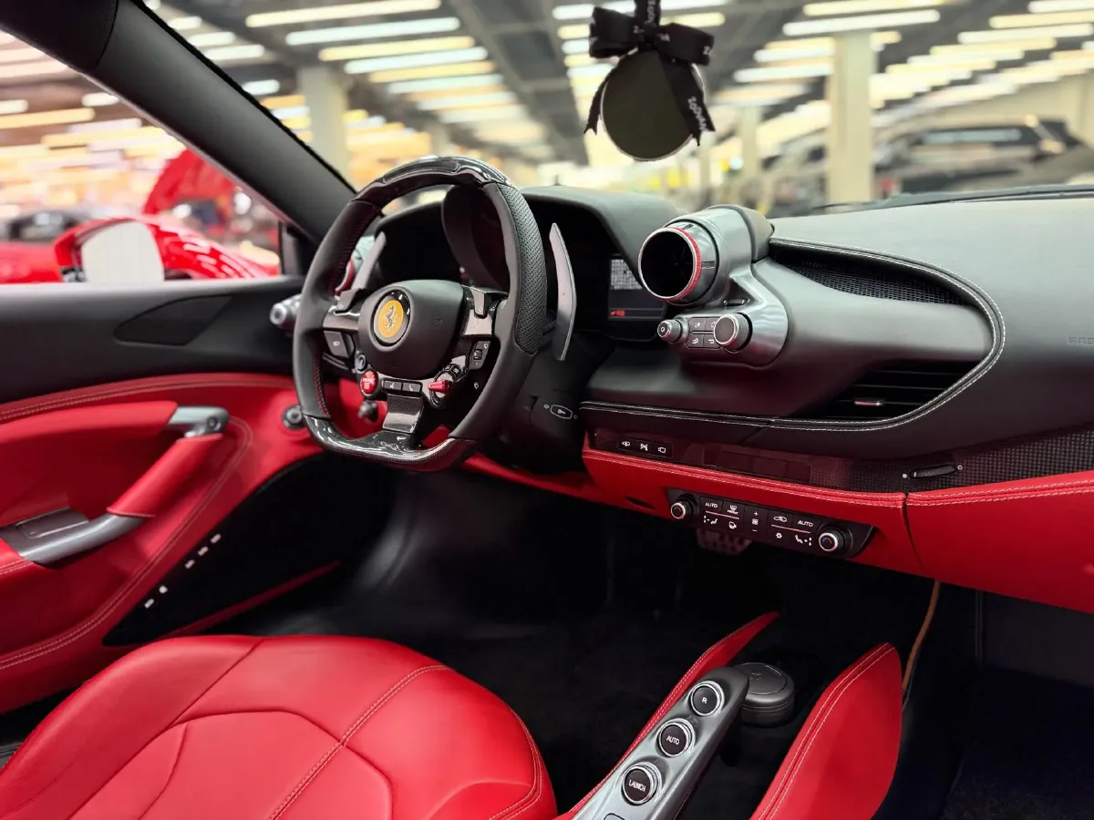 2019 Aston Martin DB11 5.2T 639HP V12 8AT,autocango,china used car exporter,china ev exporter,chinese used car exporter,chinese used ev exporter