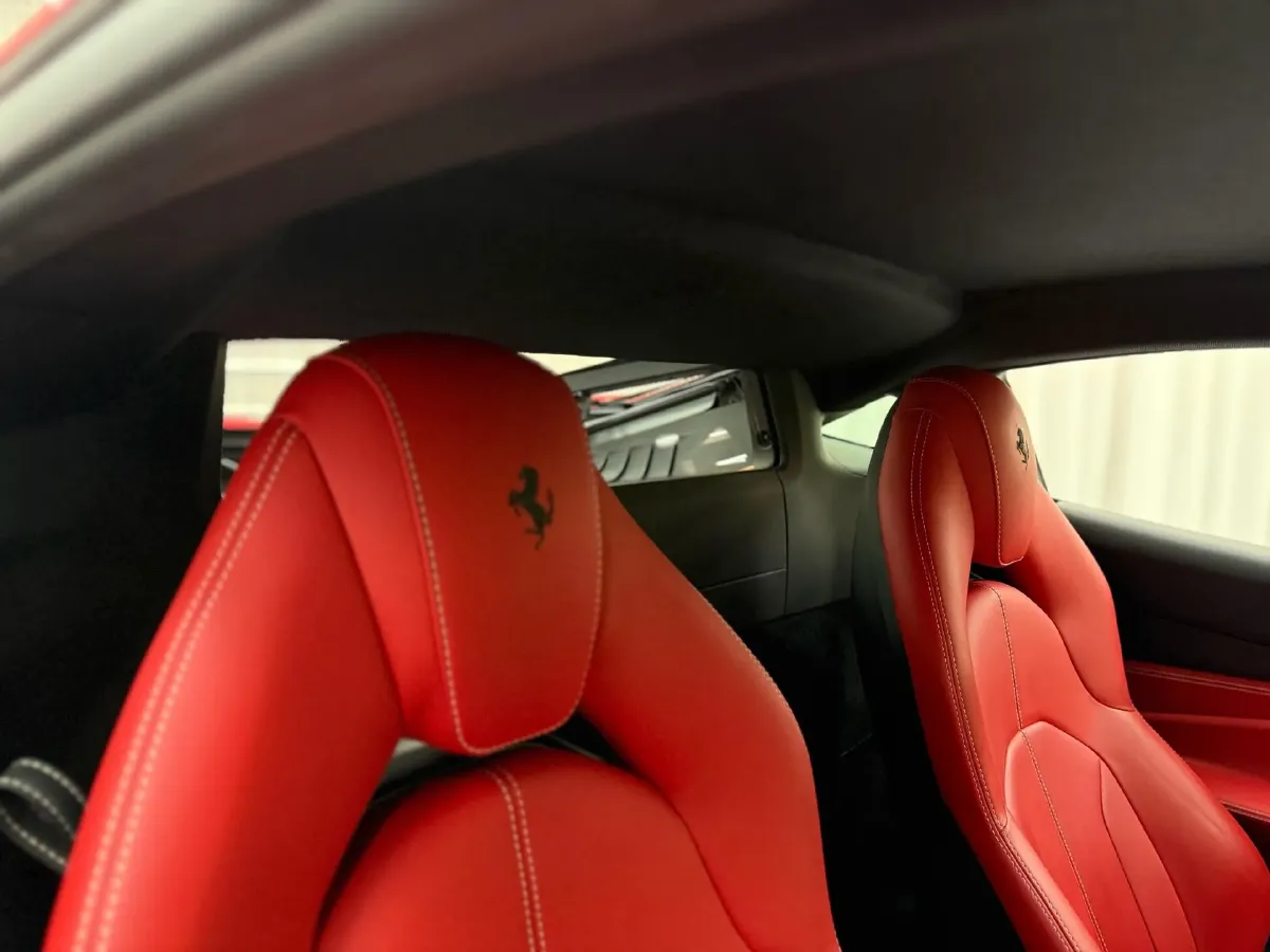 2019 Aston Martin DB11 5.2T 639HP V12 8AT,autocango,china used car exporter,china ev exporter,chinese used car exporter,chinese used ev exporter