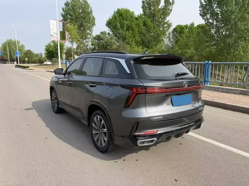 2023 ChangAn CS75 Plus 1.5T 188HP L4 8AT,autocango,china used car exporter,china ev exporter,chinese used car exporter,chinese used ev exporter