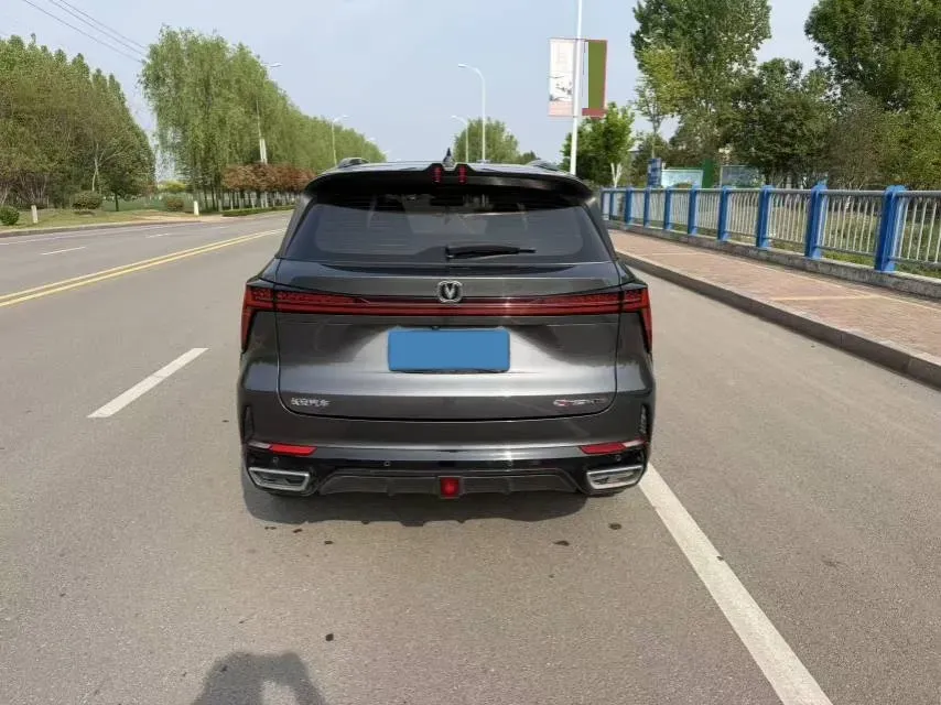 2023 ChangAn CS75 Plus 1.5T 188HP L4 8AT,autocango,china used car exporter,china ev exporter,chinese used car exporter,chinese used ev exporter