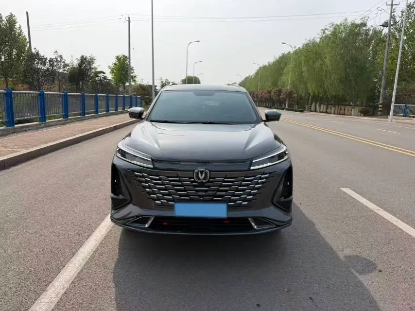 2023 ChangAn CS75 Plus 1.5T 188HP L4 8AT,autocango,china used car exporter,china ev exporter,chinese used car exporter,chinese used ev exporter
