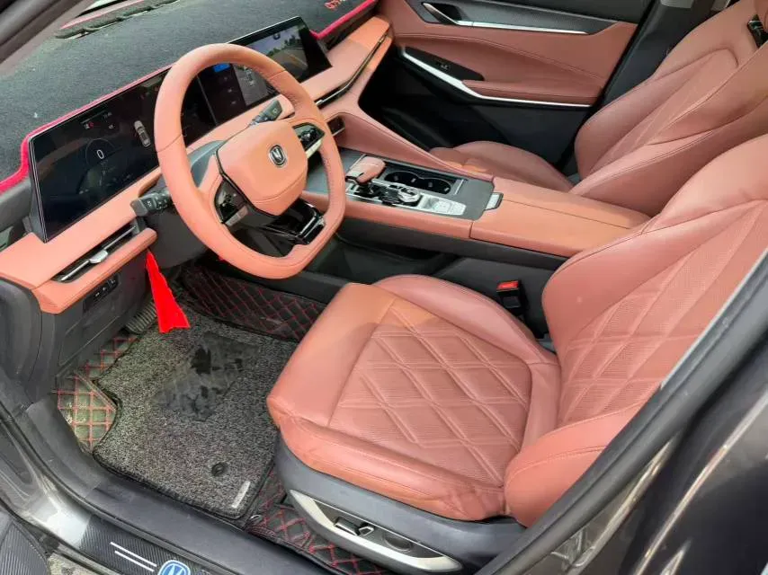 2023 ChangAn CS75 Plus 1.5T 188HP L4 8AT,autocango,china used car exporter,china ev exporter,chinese used car exporter,chinese used ev exporter