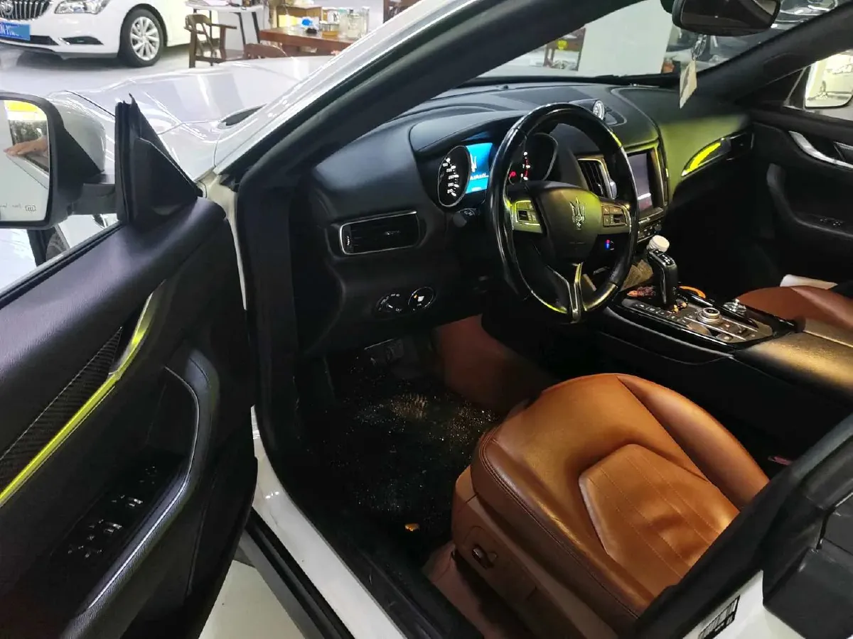 2019 Maserati Levante 3.0T 350HP V6 8AT,autocango,china used car exporter,china ev exporter,chinese used car exporter,chinese used ev exporter