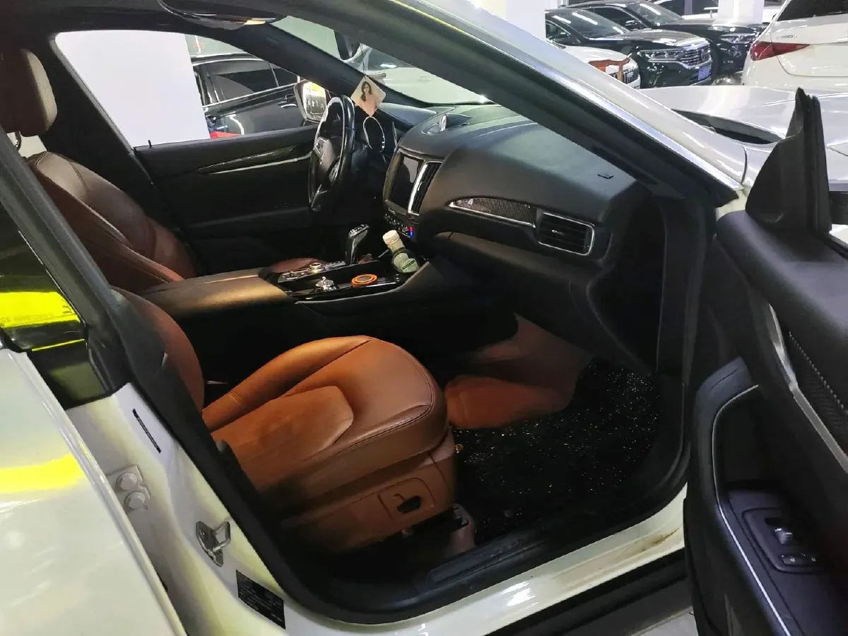 2019 Maserati Levante 3.0T 350HP V6 8AT,autocango,china used car exporter,china ev exporter,chinese used car exporter,chinese used ev exporter