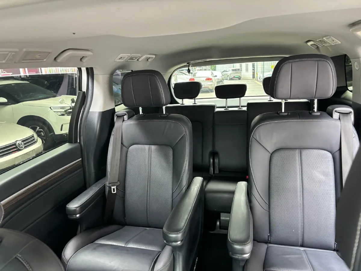 2021 GAC Trumpchi M8 2.0T 252HP L4 8AT,autocango,china used car exporter,china ev exporter,chinese used car exporter,chinese used ev exporter