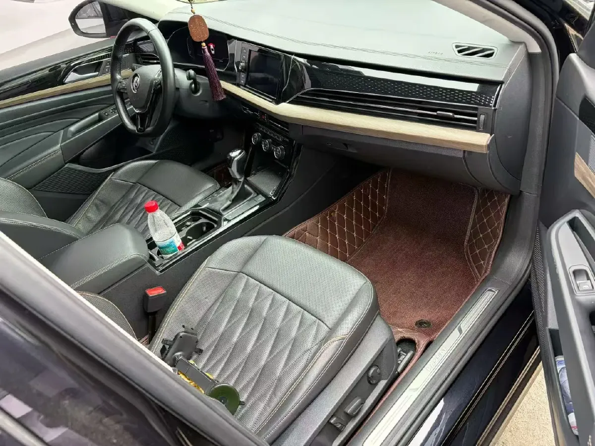 2019 Volkswagen Passat 2.0T 186HP L4 7DCT,autocango,china used car exporter,china ev exporter,chinese used car exporter,chinese used ev exporter