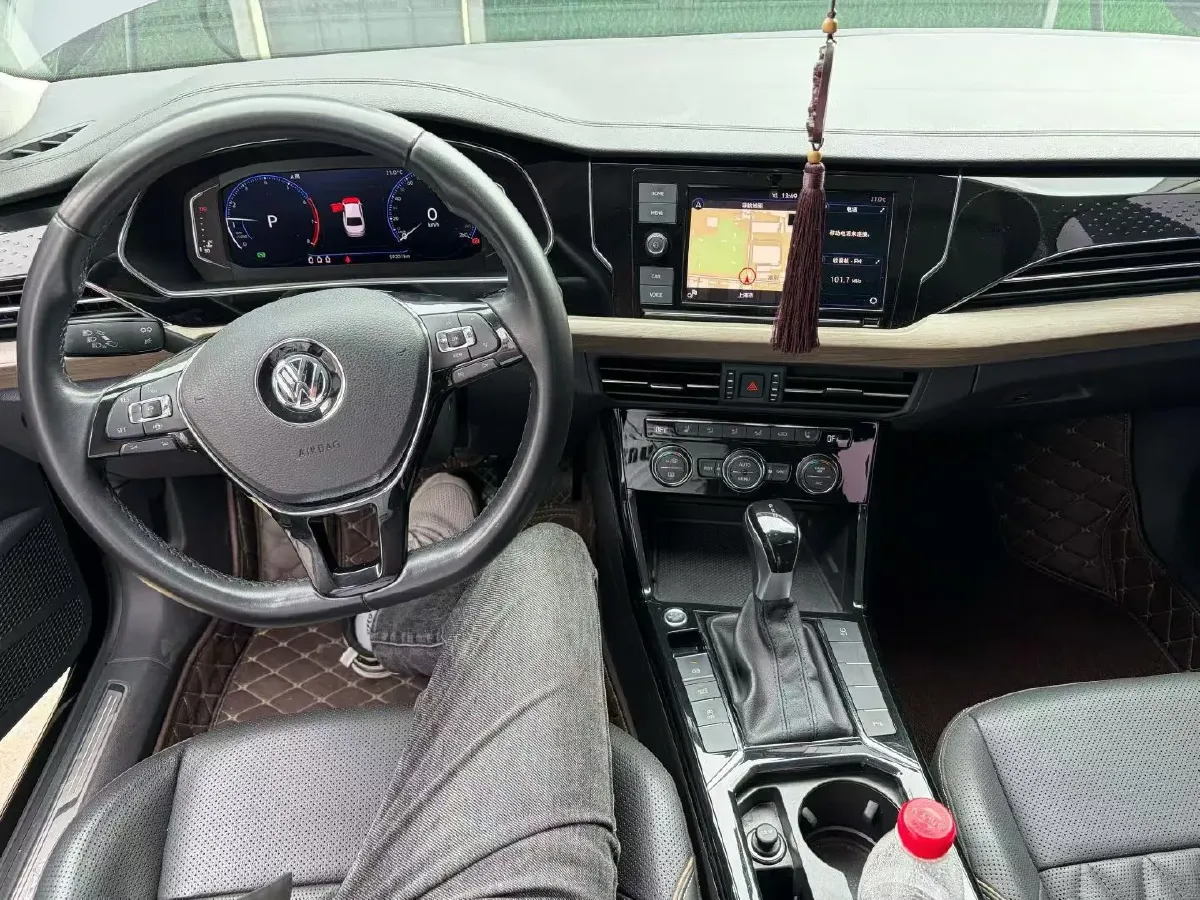 2019 Volkswagen Passat 2.0T 186HP L4 7DCT,autocango,china used car exporter,china ev exporter,chinese used car exporter,chinese used ev exporter