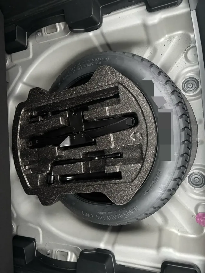 2023 Geely Coolray 1.5T 181HP L4 7DCT,autocango,china used car exporter,china ev exporter,chinese used car exporter,chinese used ev exporter