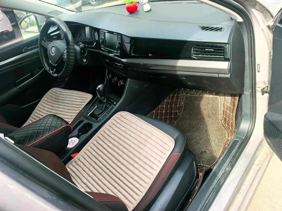 2019 Bestune T77 1.2T 143HP L4 7DCT,autocango,china used car exporter,china ev exporter,chinese used car exporter,chinese used ev exporter