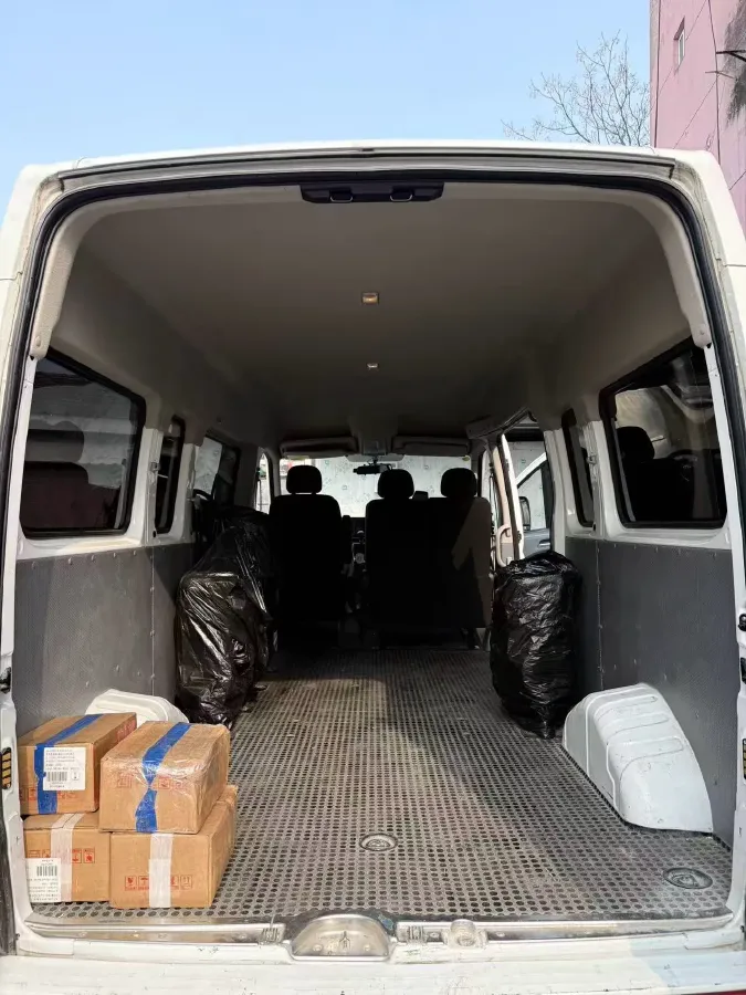 2023 MAXUS XinTu V80 2.0T 127HP L4 6MT,autocango,china used car exporter,china ev exporter,chinese used car exporter,chinese used ev exporter