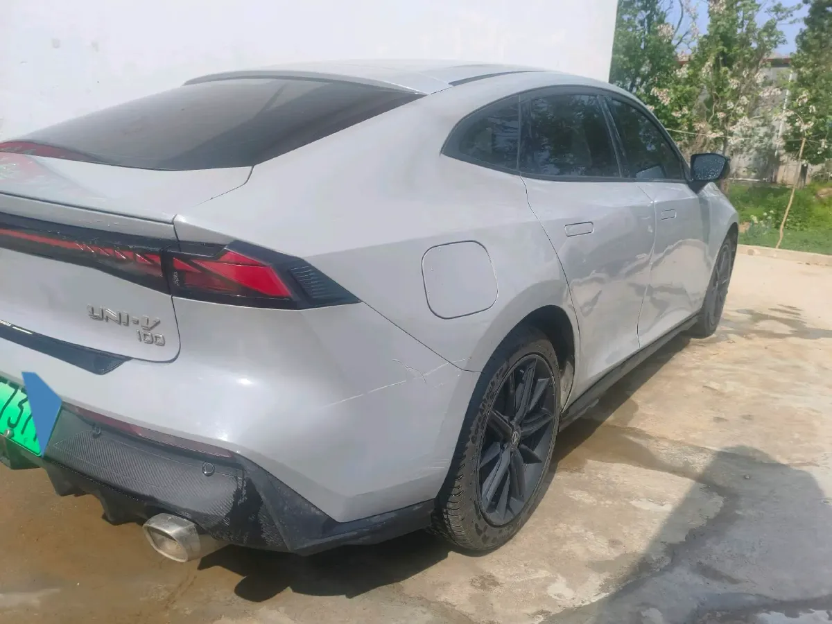 2023 ChangAn UNI-V iDD 1.5T 170HP L4 6TCT PHEV 18.4KWH,autocango,china used car exporter,china ev exporter,chinese used car exporter,chinese used ev exporter