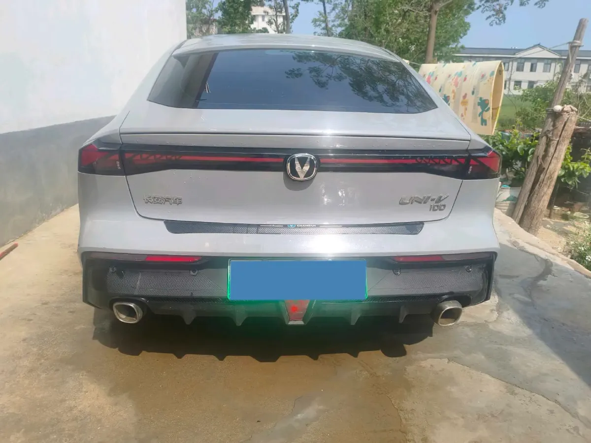 2023 ChangAn UNI-V iDD 1.5T 170HP L4 6TCT PHEV 18.4KWH,autocango,china used car exporter,china ev exporter,chinese used car exporter,chinese used ev exporter