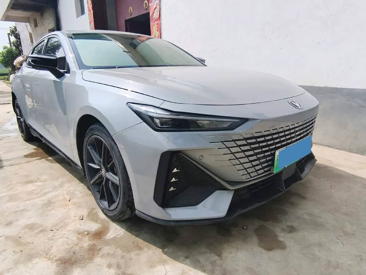 2023 ChangAn UNI-V iDD 1.5T 170HP L4 6TCT PHEV 18.4KWH,autocango,china used car exporter,china ev exporter,chinese used car exporter,chinese used ev exporter